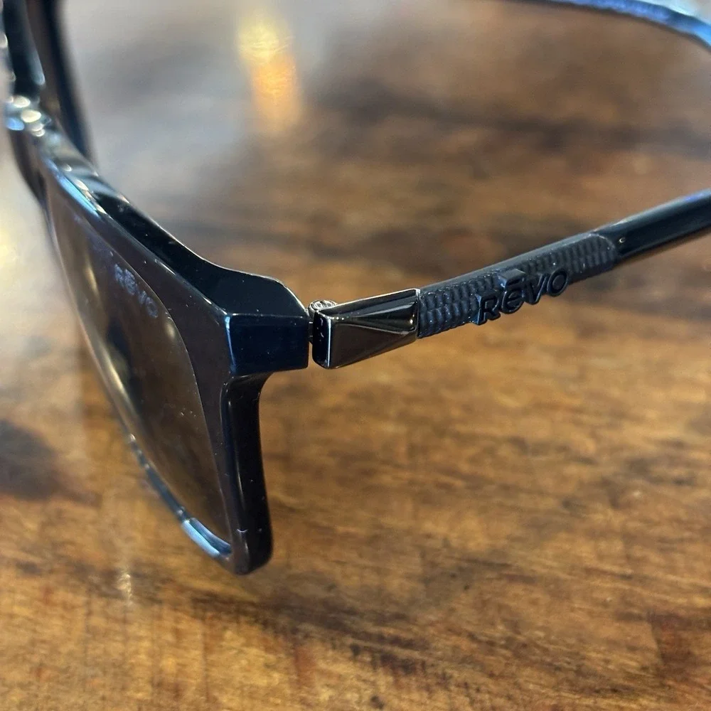 REVO Jeep® COVE Black with frame POLARIZED  Sunglasses 1164 Sz 54-18-165 EUC